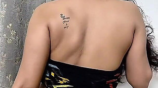 Linn Getting Nude Milking