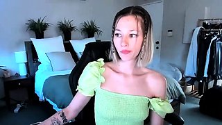 Blonde teen Sierras first erotic masturbation video