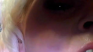 Horny girls loves blowbangs and bukkake