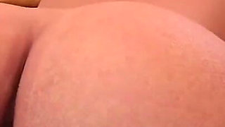 A Gym Trainer and a MILF Love to Suck His Dick.