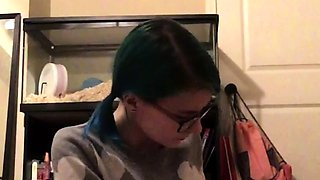 Hot amateur webcam teen masturbates for their fans