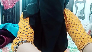 Pakistani Hijaab Girl Masturbating With Clear Hindi Audio