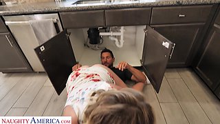 Sexy young mommy Katie Kush bangs elder plumber while husband is on a busies trip