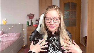 All You Need to Know About Latex Fetish (pvc, Leather)