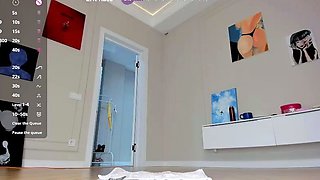Sexy hottie Anetta Keys enjoys a solo toy masturbation
