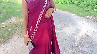 Village Bhabhi Fucks Her Husband on Road