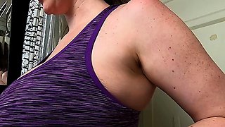 Close up amateur masturbating solo