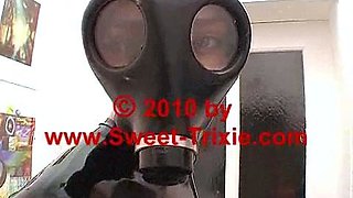 Beautiful Sonya having a horny solo toy masturbation