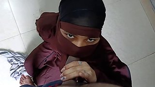 Dt, hijab, housewife