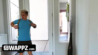 Lusty Stepsisters Angel Youngs  Samantha Reigns Trick Their Big Stepbros And Fuck Them On The Couch