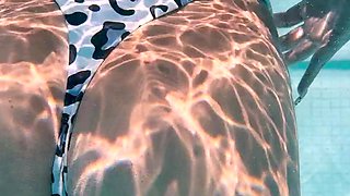 Amateur teen fucked outdoors