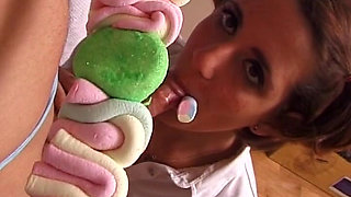 Cock Sucking French Babe Got Hige Load Over Her Face