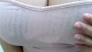 Big boob brunette masturbates on webcam