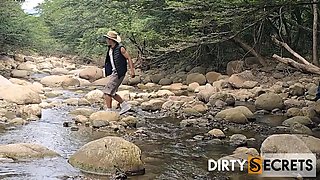 WILD FUCK IN THE MIDDLE OF HOT EXPEDITION