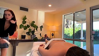 Chloe Foxxe A Masseuse Gets Happy Ending Massage Onlyfans