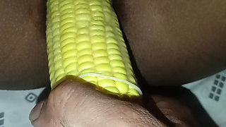 Desi hot bhabhi Ne pura Makka chut me Dala