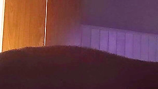 Hijastra Joven Con Su Vagina Peluda Sintiendo La Polla De Papi Hasta Tener Su Orgasmo. Le Encanta Jugar Con Su Padrastro