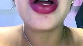 Big boob brunette masturbates on webcam