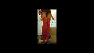 Golden Shower in Stockings!