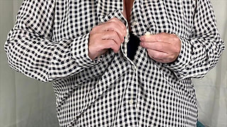 Mrs Mature Feet wearing real big granny pants.