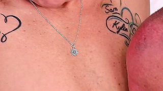 Casting Call with Savory Sunflower Amateur MILF