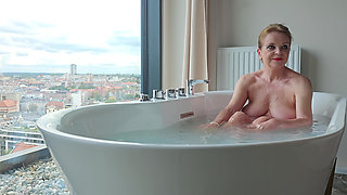 Fun in the Bubble Bath - a Foretaste