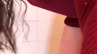 Peeing in the bathtub 7 times for you