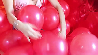 Balloon Destruction with My Butt